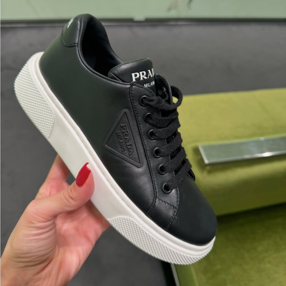 NWT BLACK PRADA SNEAKERS WOMAN